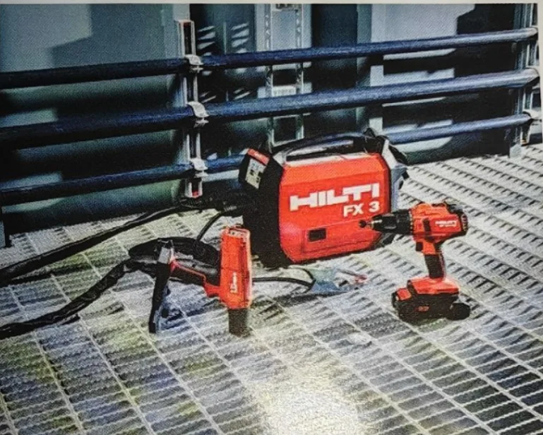 Alat pengunci pelekatan stud nirkabel FX3-A dari Hilti menyederhanakan pekerjaan pemasangan pada baja yang dilas